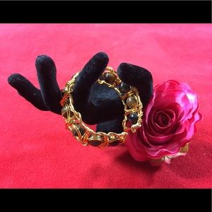 🌷NWOT Faux Tiger Eye gold tone 1" thick bracelet